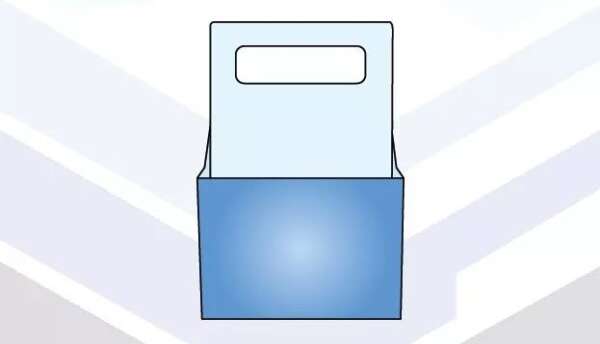 4 PACK BOTTLE CARRIER BOX MOCKUP